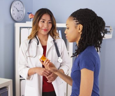 doctor-helping-patient